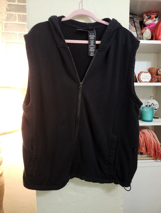 Harley-Davidson Other - Harley Davidson Black Sleeveless Zip-Up Hoodie Vest EUC Size XL P2P 24